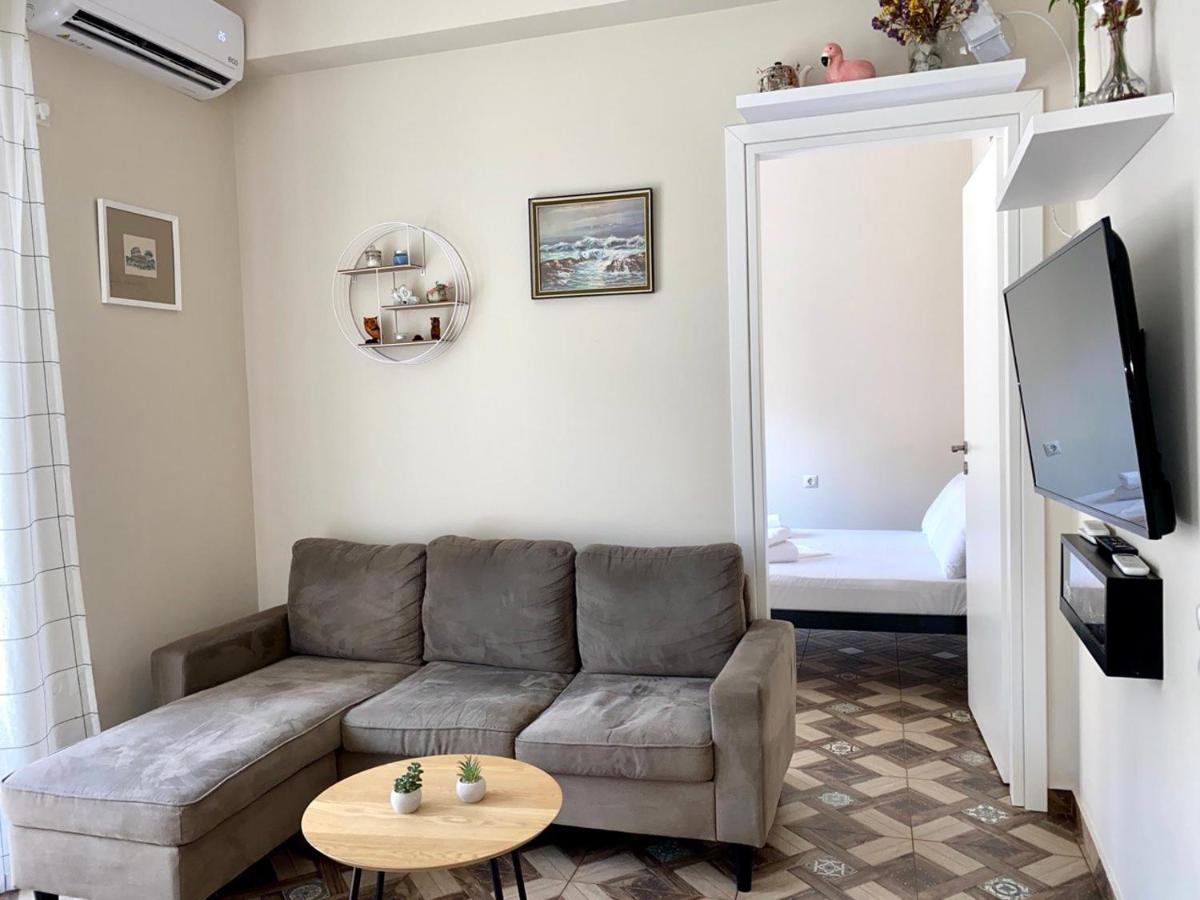 Dafni'S Home Is In 200M To Metro Ag Ioanis Aten Exteriör bild